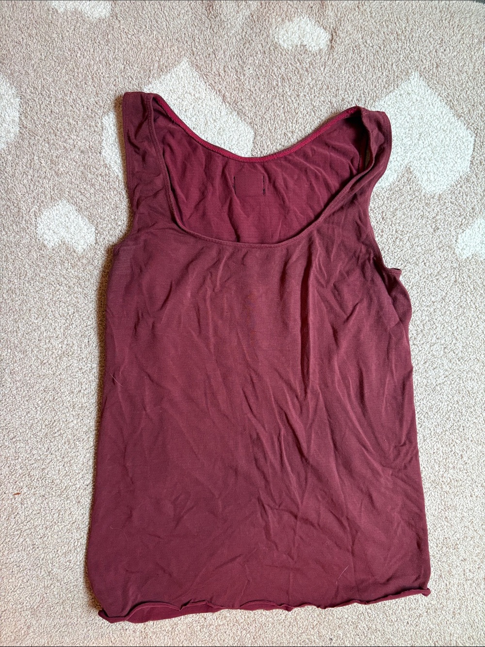 Women’s Scoop Neck Tank Top - Burgundy